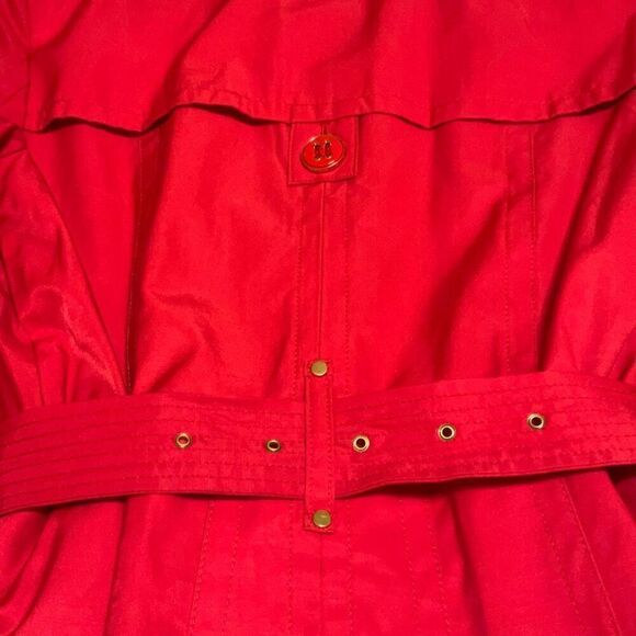 Kenneth Cole New York Short Red Trench, Small. Gold hardware. Elegant preppy - Picture 8 of 12